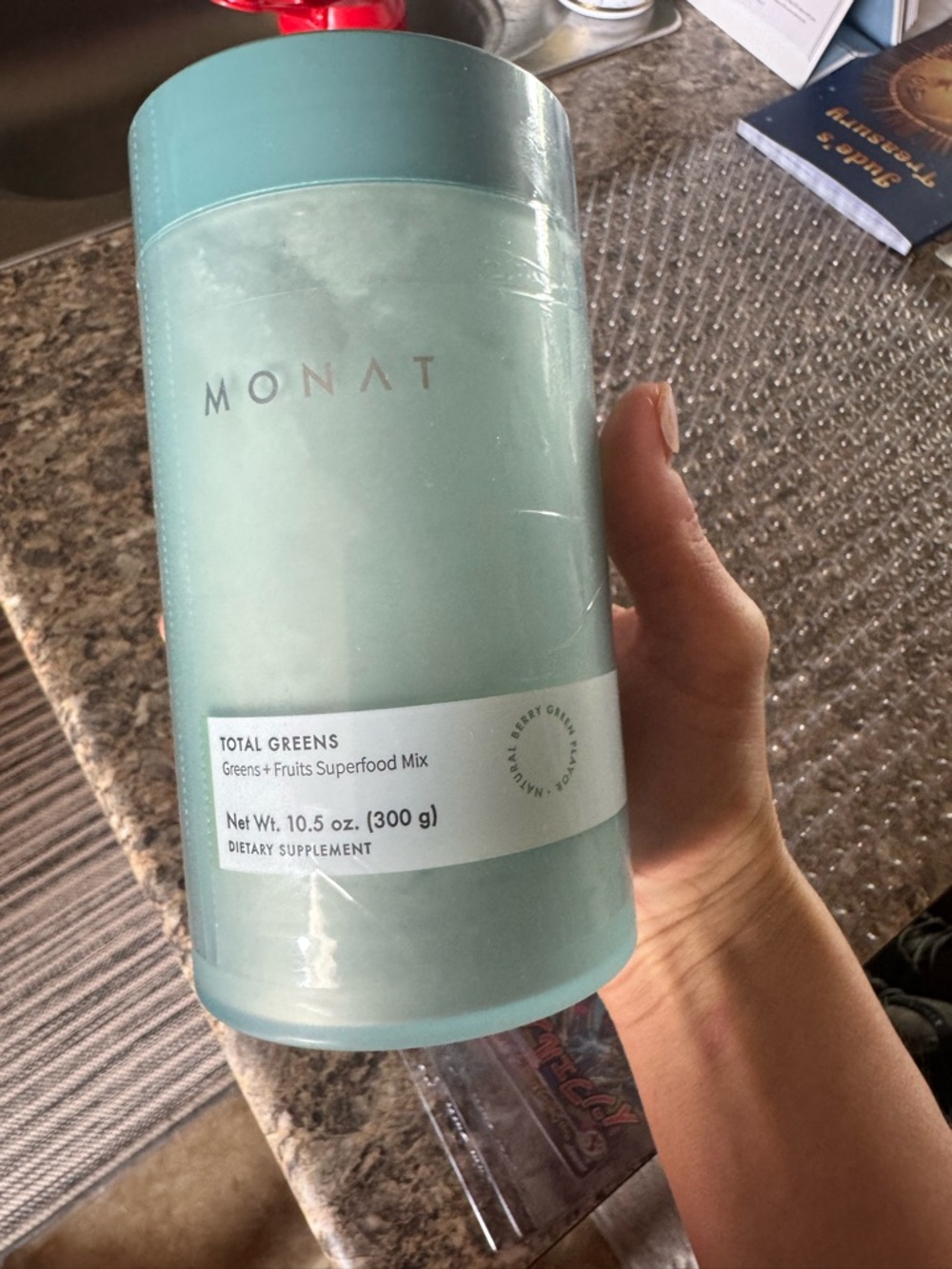 MONAT Total Greens Superfood Mix - berry flavor